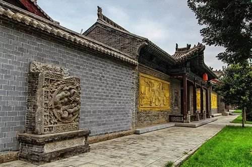后院房子怎么搭符合风水，房后院子怎么布置能够提升风水呢