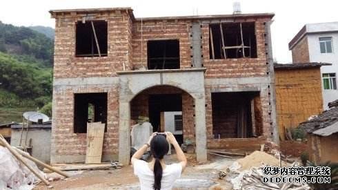 在农村怎么建房子好看又便宜，在农村
